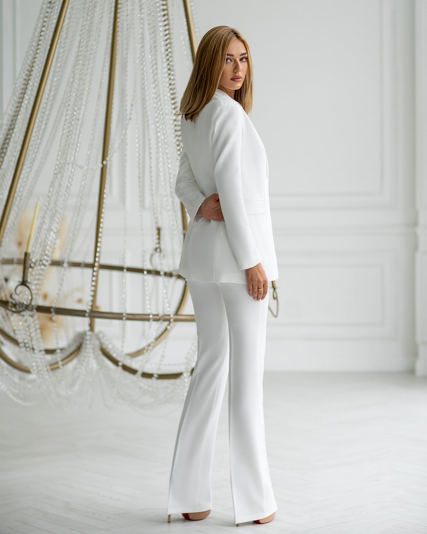 White REGULAR-FIT 3-PIECE SUIT (ARTICLE 402)