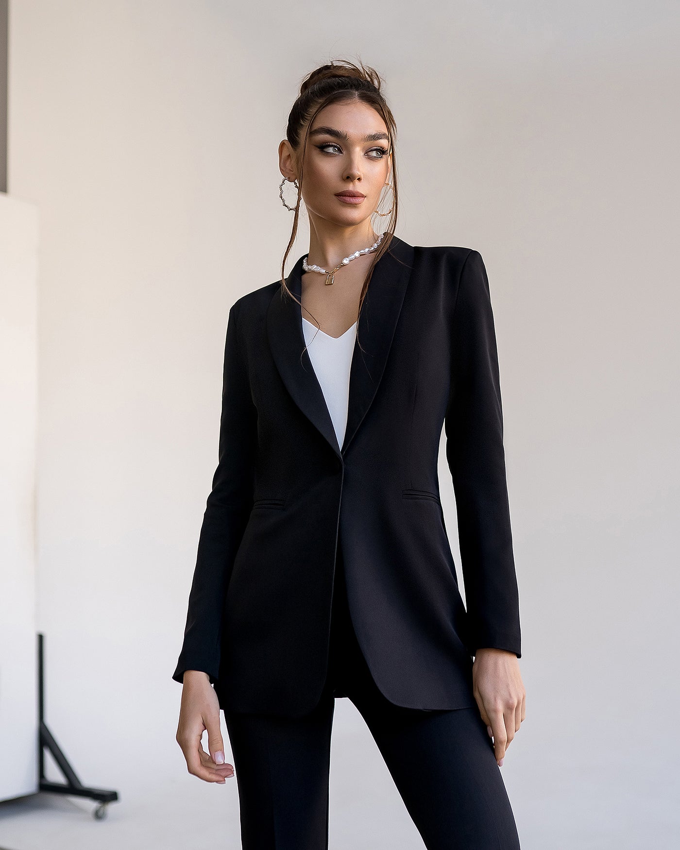 Black Shawl Lapel Suit 2-Piece (article 314)