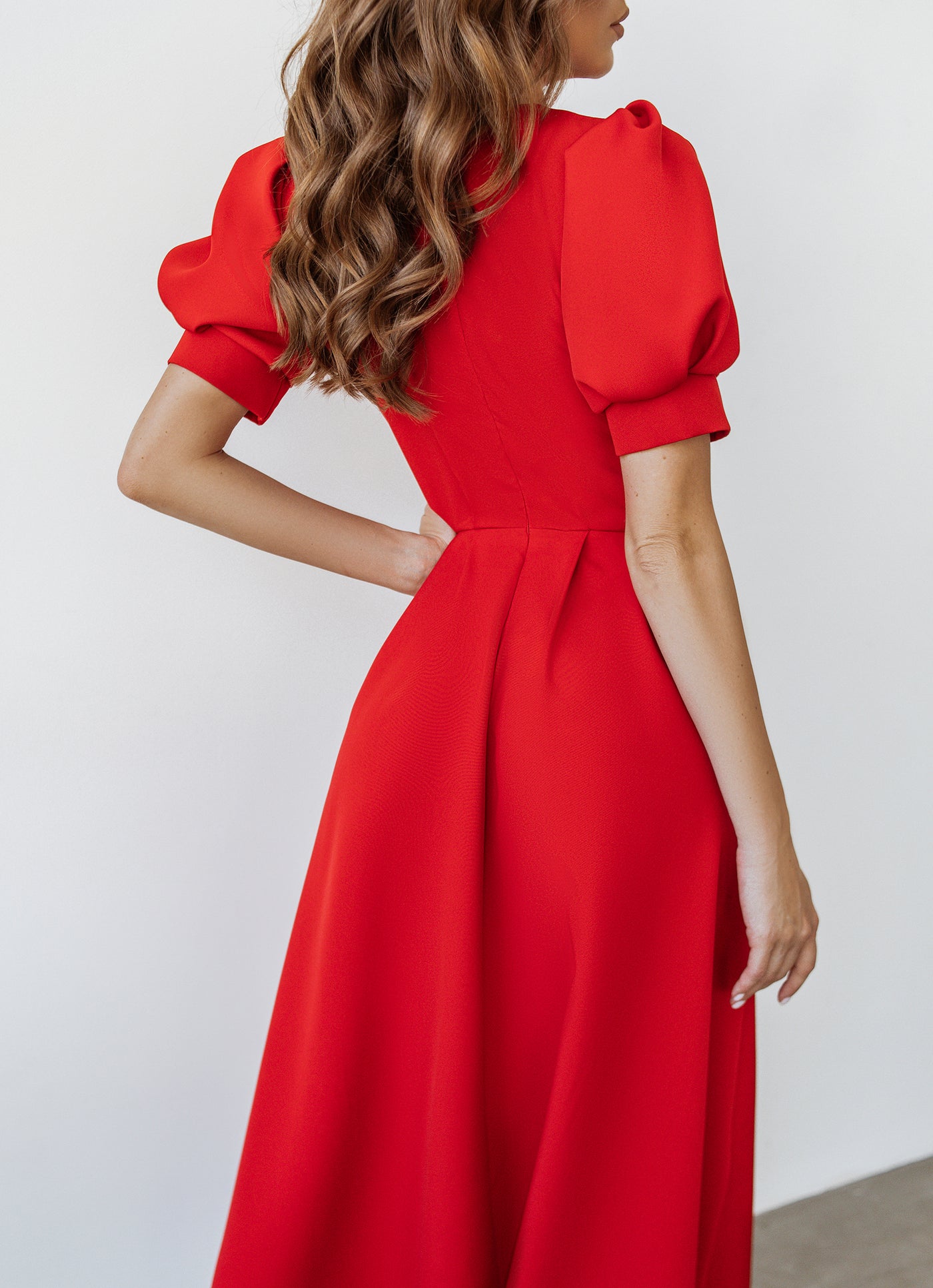 Red FITTED PUFF-SLEEVE MIDI DRESS (ARTICLE C390)