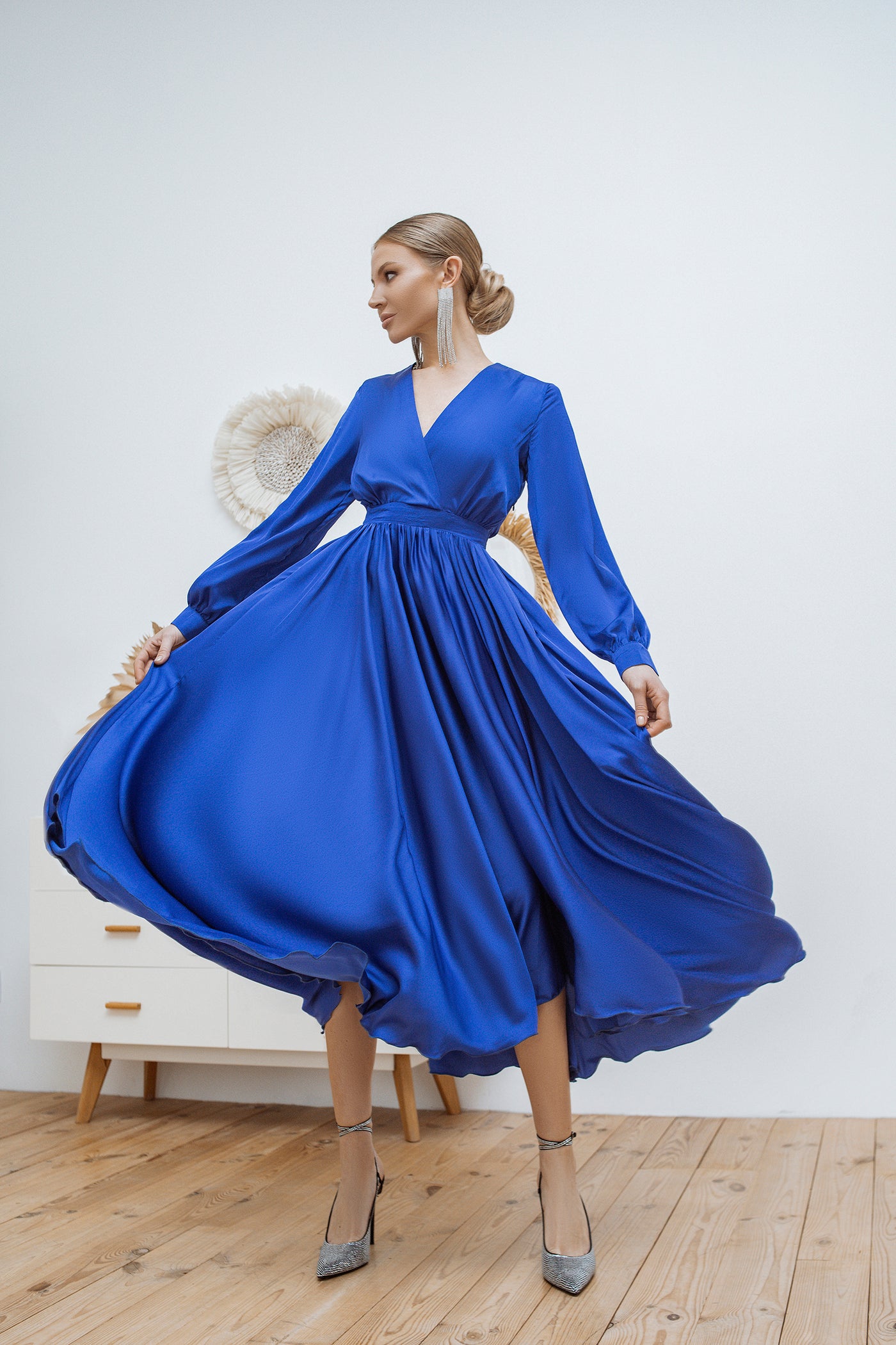 Blue midi long sleeve dress (article C393)