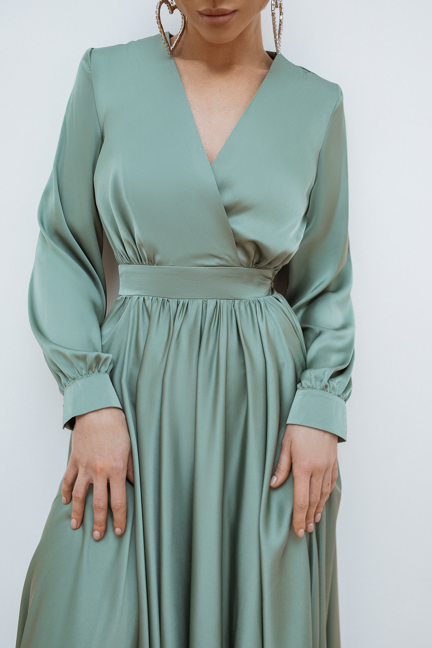 Olive MIDI LONG SLEEVE DRESS (ARTICLE C393)