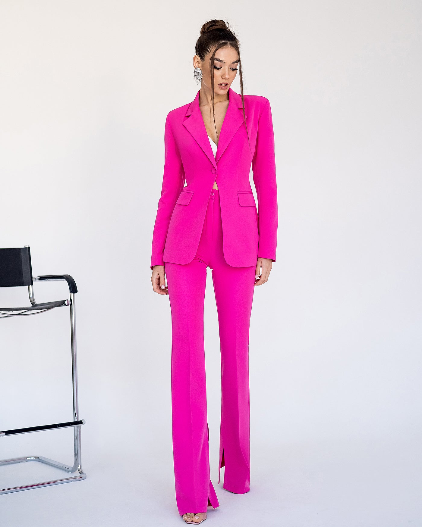 Crimson Single-Breasted Suit 2-Piece (article 332)