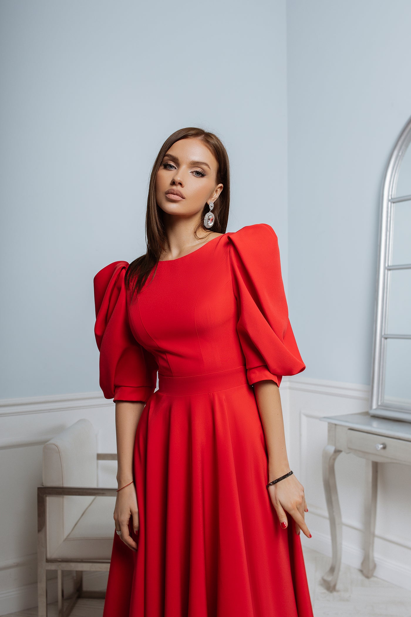 Red BACKLESS PUFF-SLEEVE MIDI DRESS (ARTICLE C383)