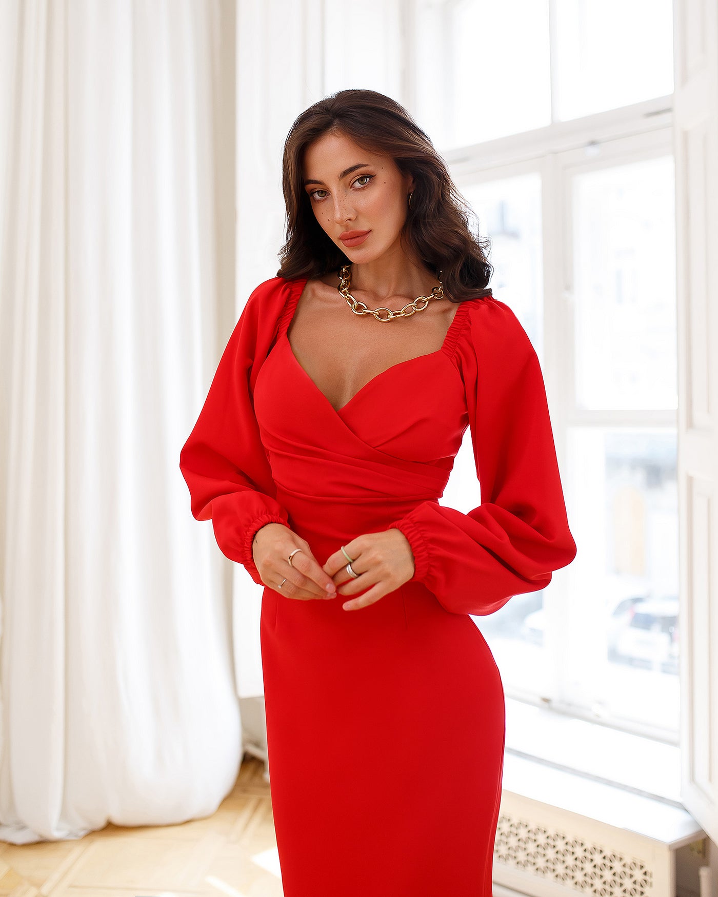 Red Puff-Sleeve Midi Dress (article 256)