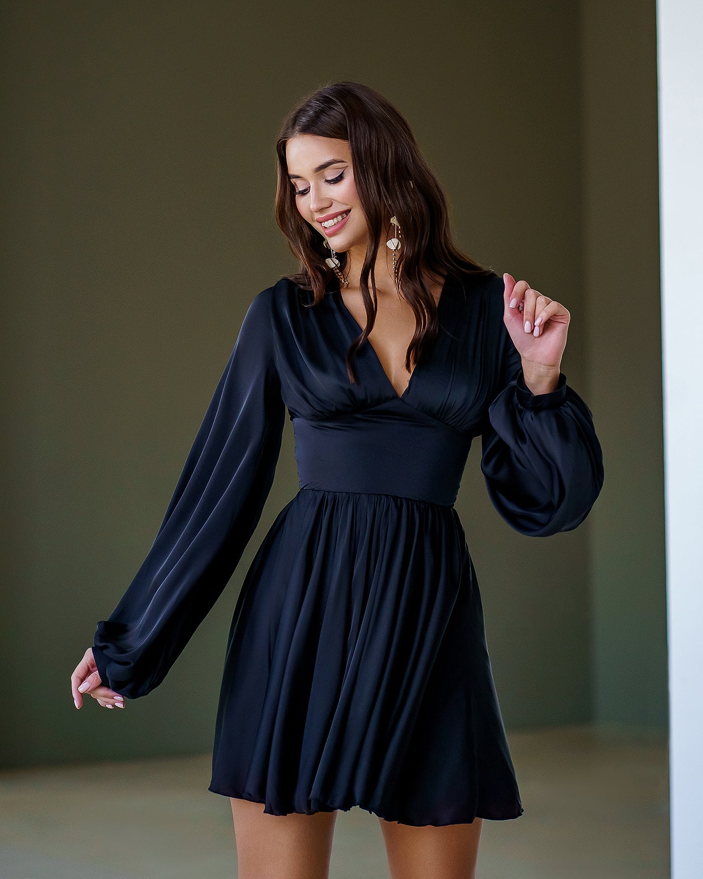 Black SILK PUFF SLEEVE MINI DRESS (ARTICLE 351)