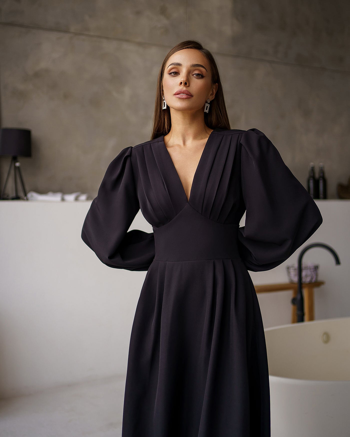 Black V-NECK PUFF-SLEEVE MIDI DRESS (ARTICLE 352)