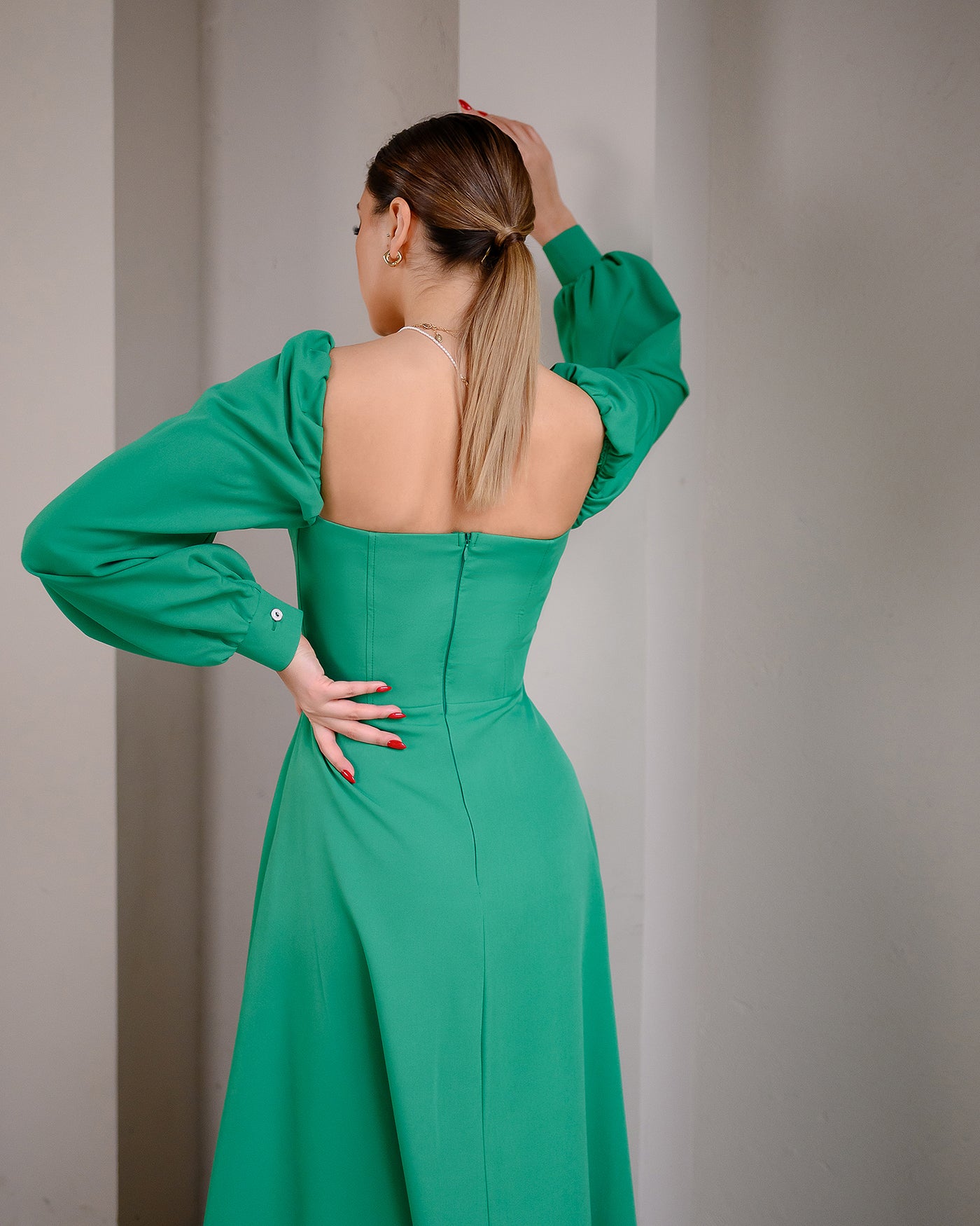 Green PUFF-SLEEVE MIDI DRESS (ARTICLE 401)