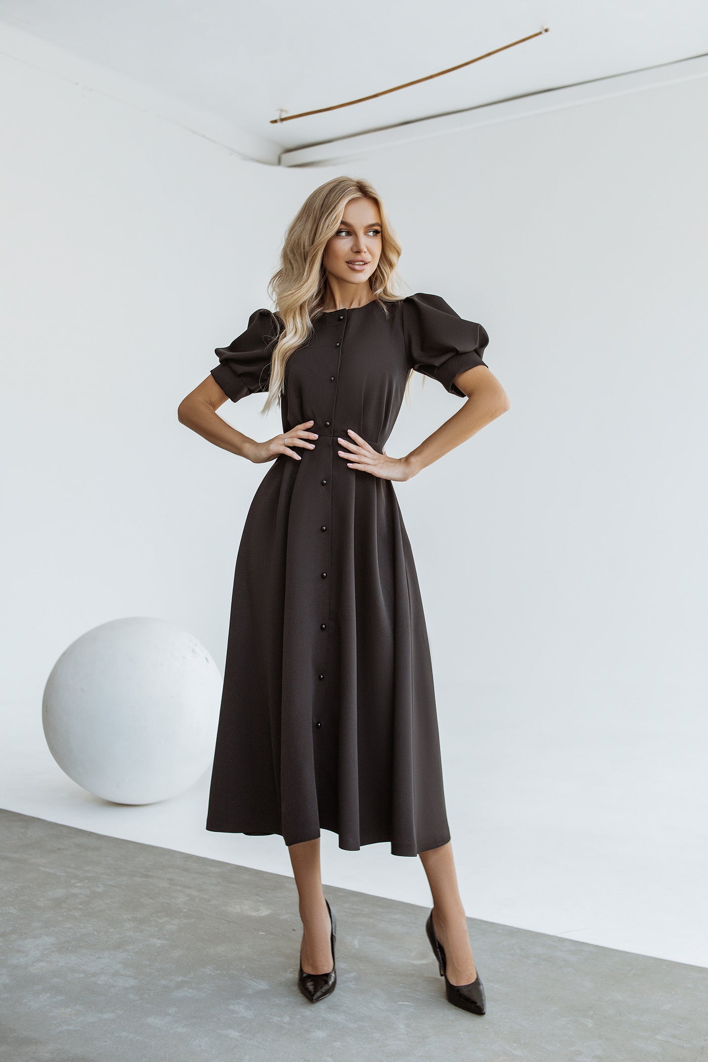 Black FITTED PUFF-SLEEVE MIDI DRESS (ARTICLE C390)