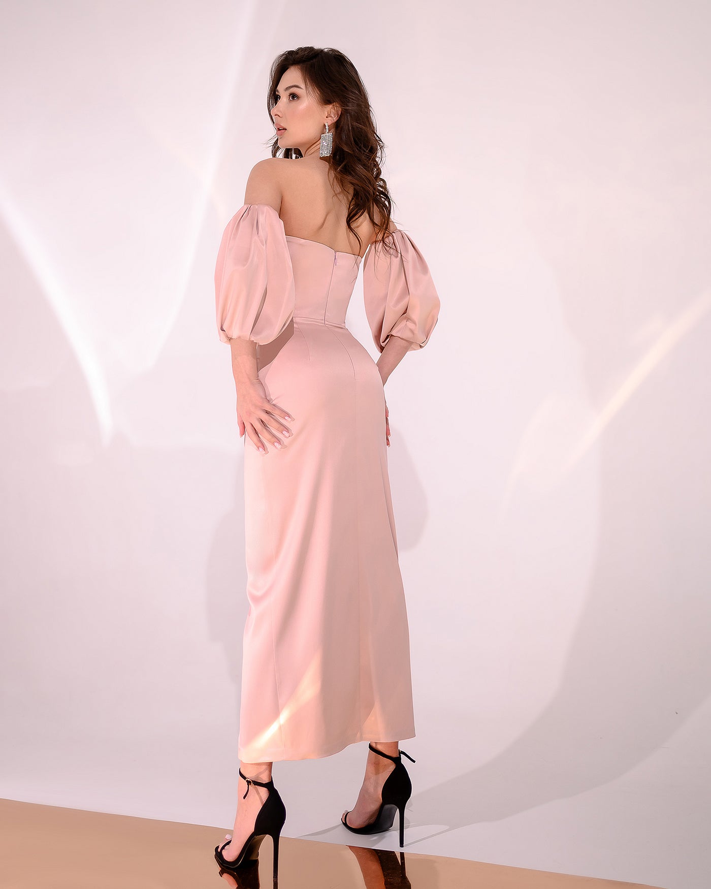 Dusty Pink Puff-Sleeve Midi Dress (article 289)