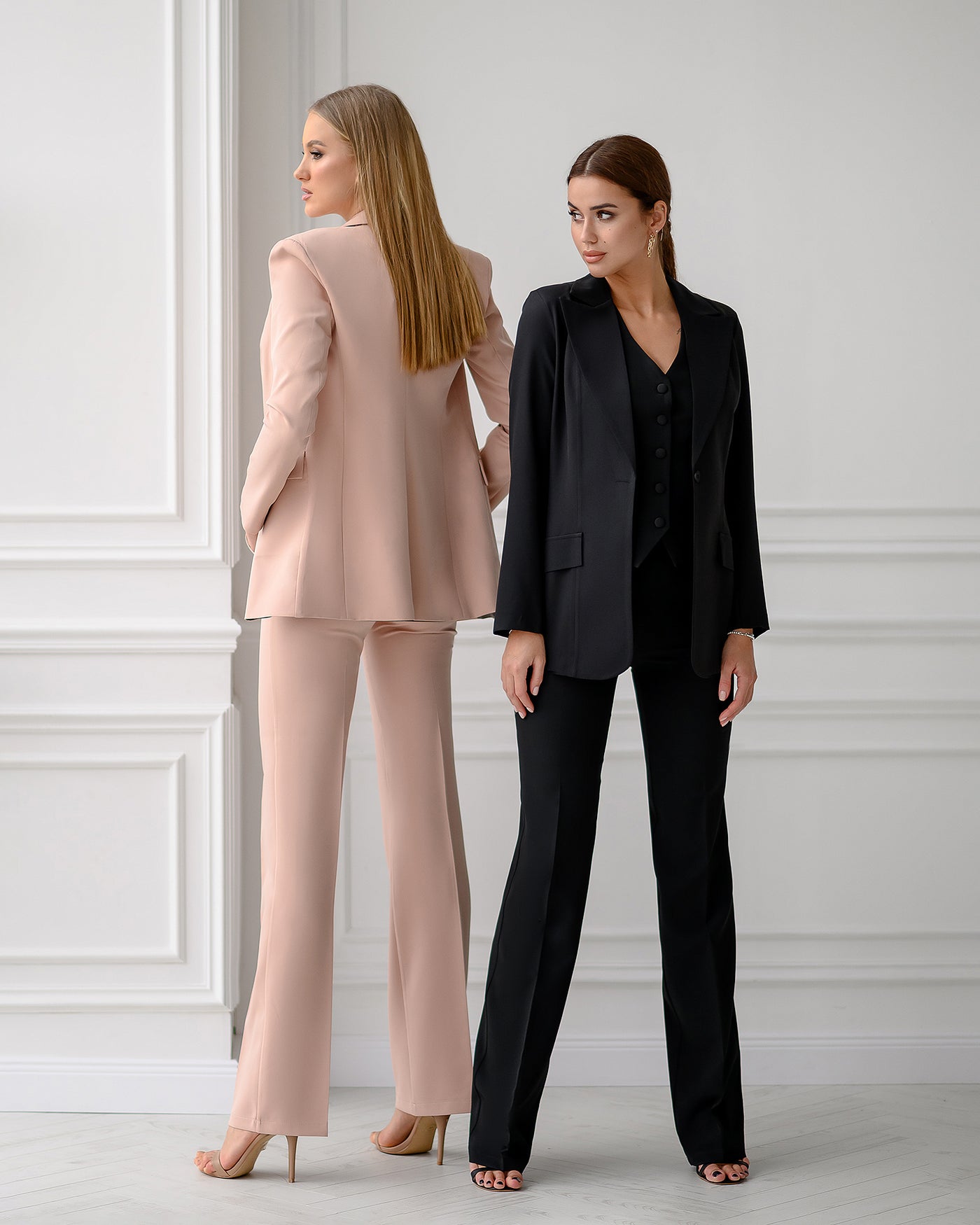 Black REGULAR-FIT 3-PIECE SUIT (ARTICLE 402)