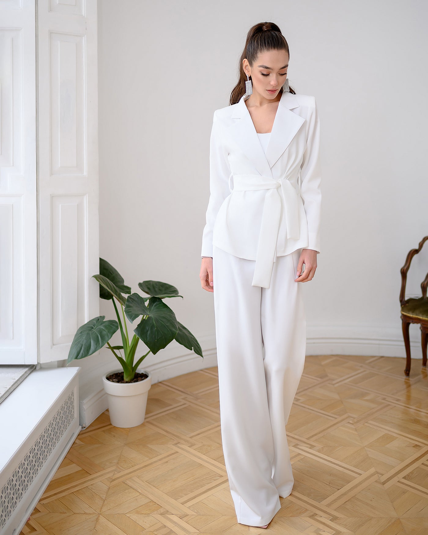 White Belted Wide-Leg Suit 3-Piece (article 235)