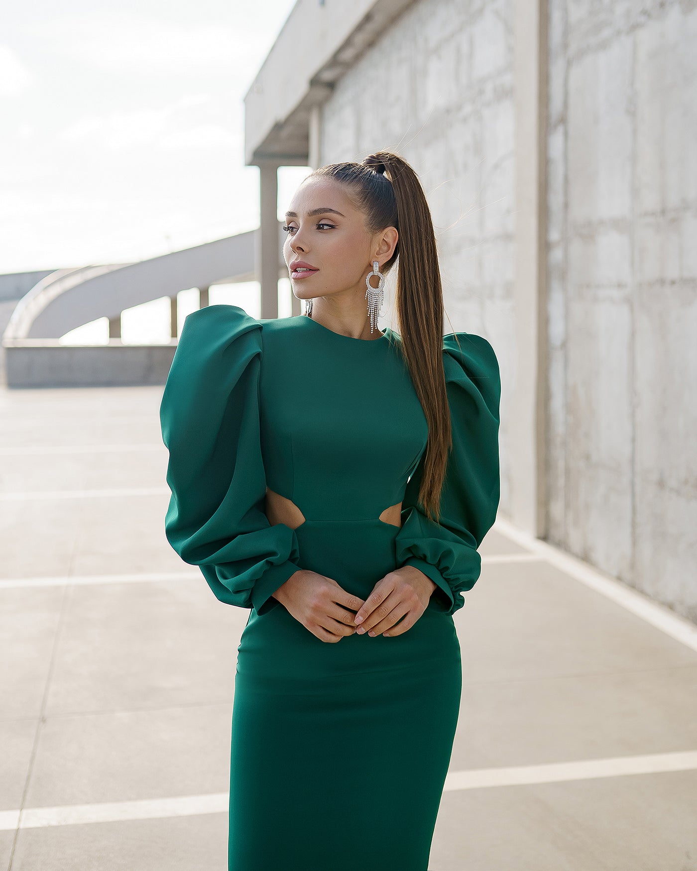 Green BACKLESS CUT-OUT PUFF-SLEEVE MIDI DRESS (ARTICLE 350)