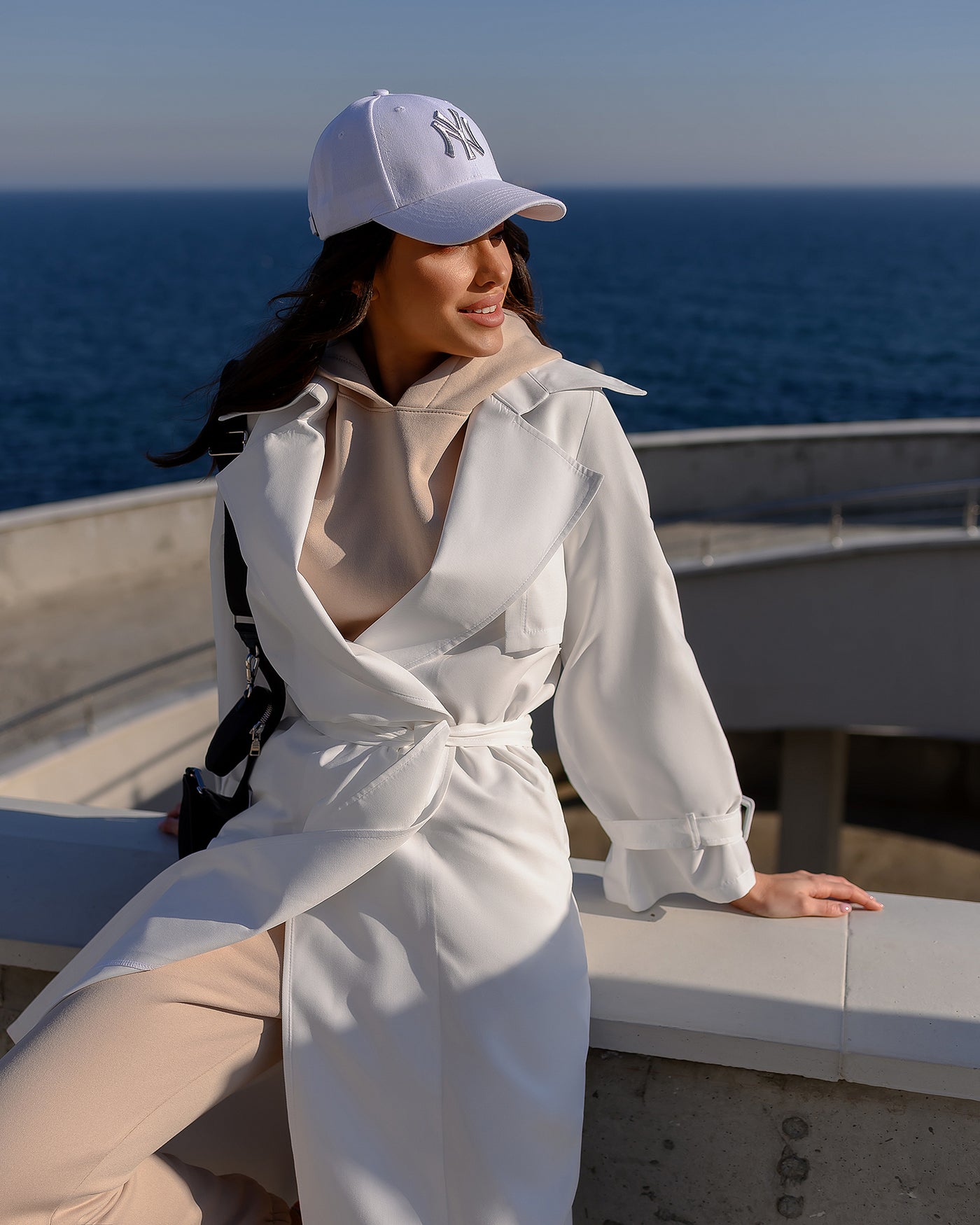 White BELTED TRENCH COAT (ARTICLE 202)