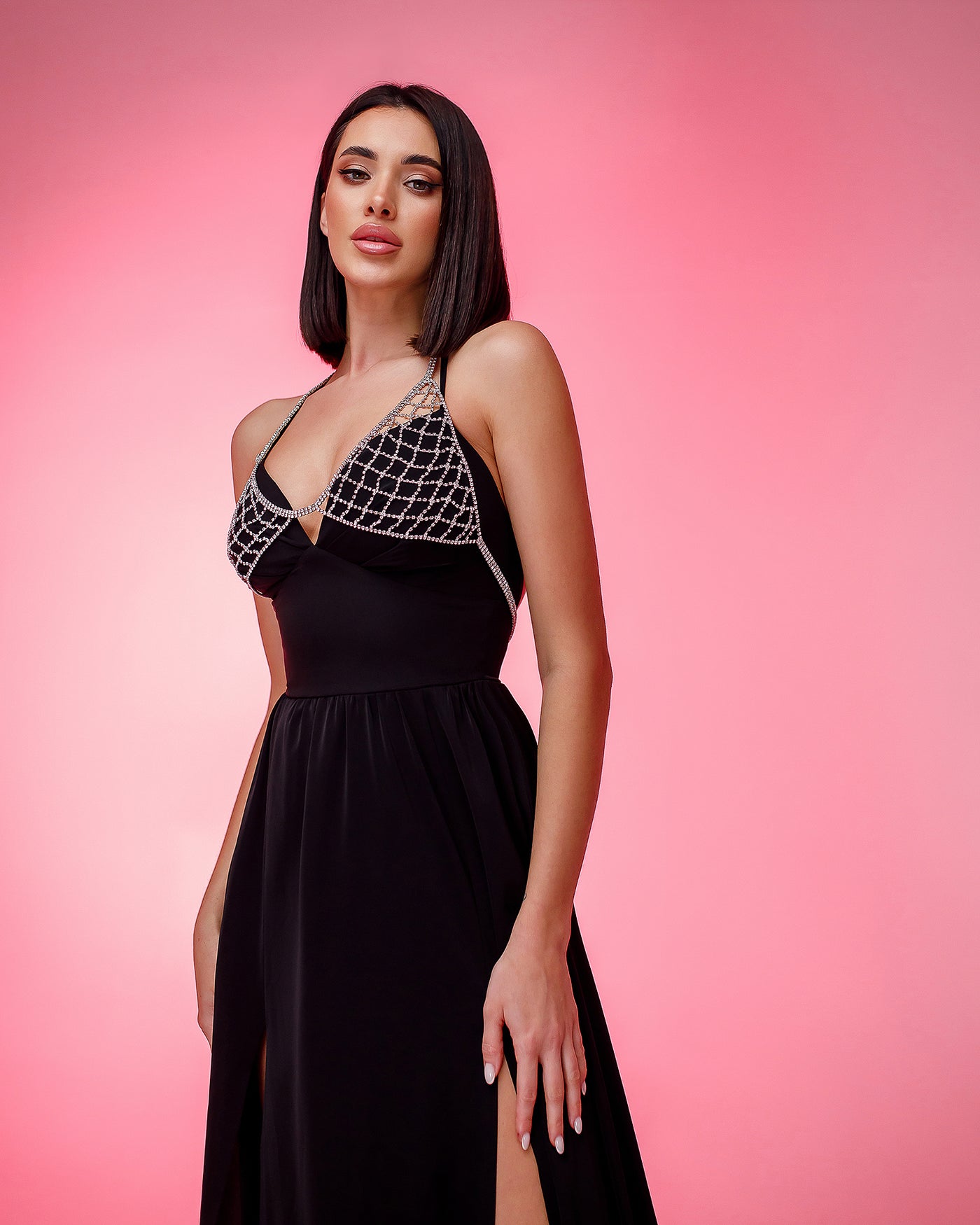 Black V-Neck Maxi Dress (article 370)