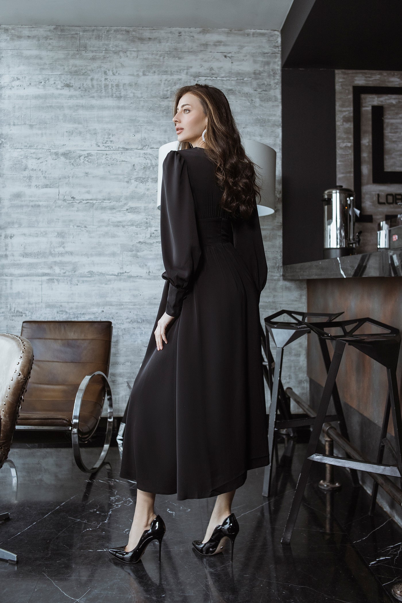 Black V-NECK BUTTONED PUFF-SLEEVE MIDI DRESS (ARTICLE C392)