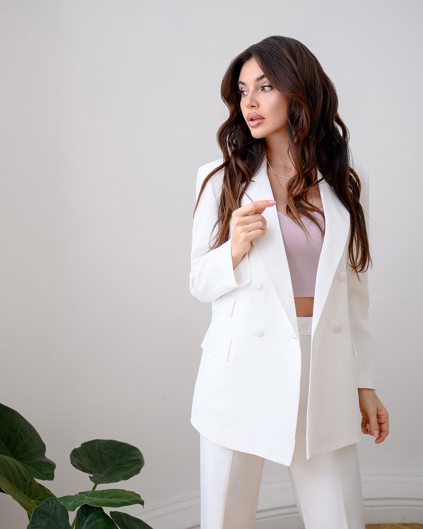 White DOUBLE-BREASTED SUIT 2-PIECE (ARTICLE 404)