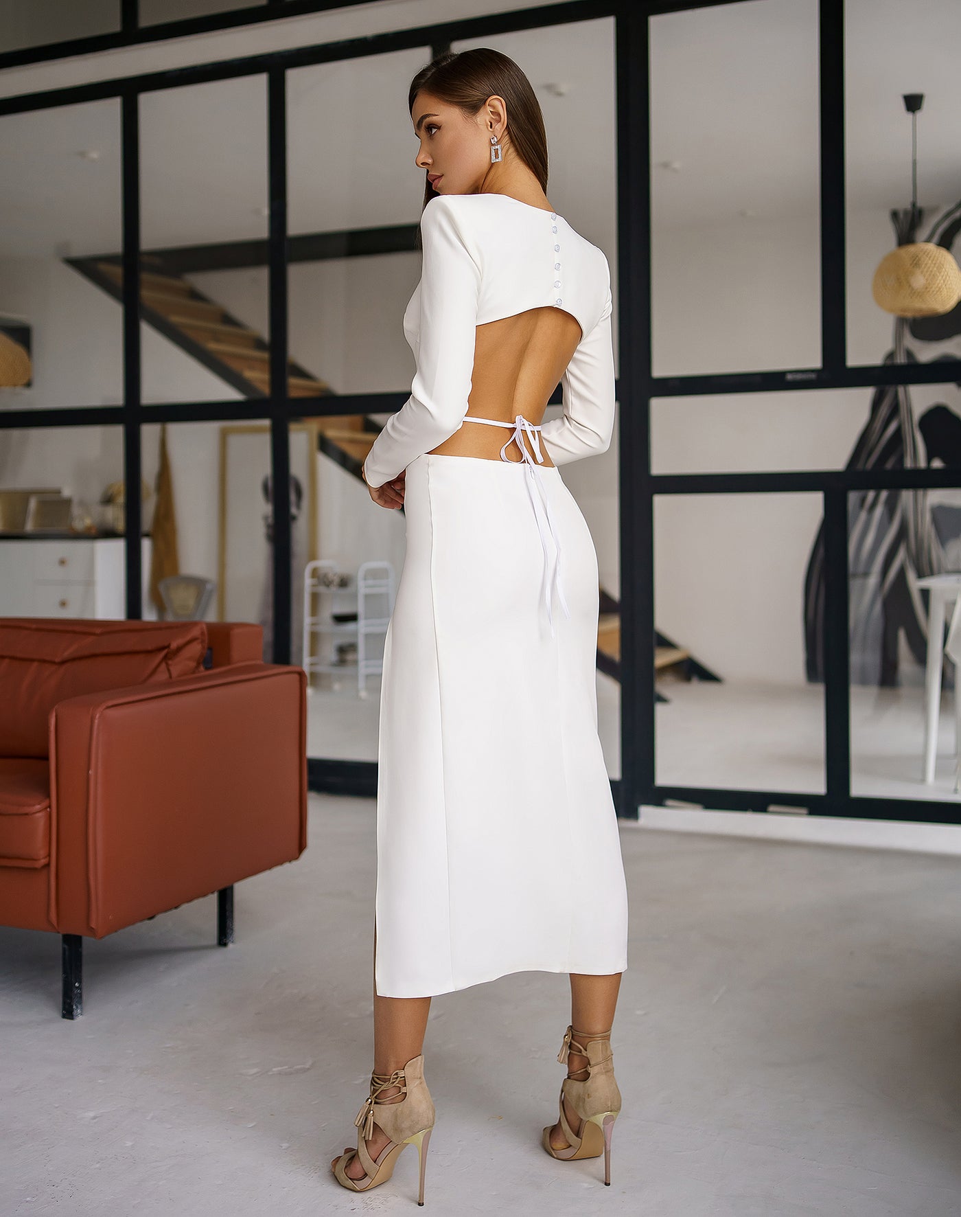 White backless long sleeve midi dress (article 327)