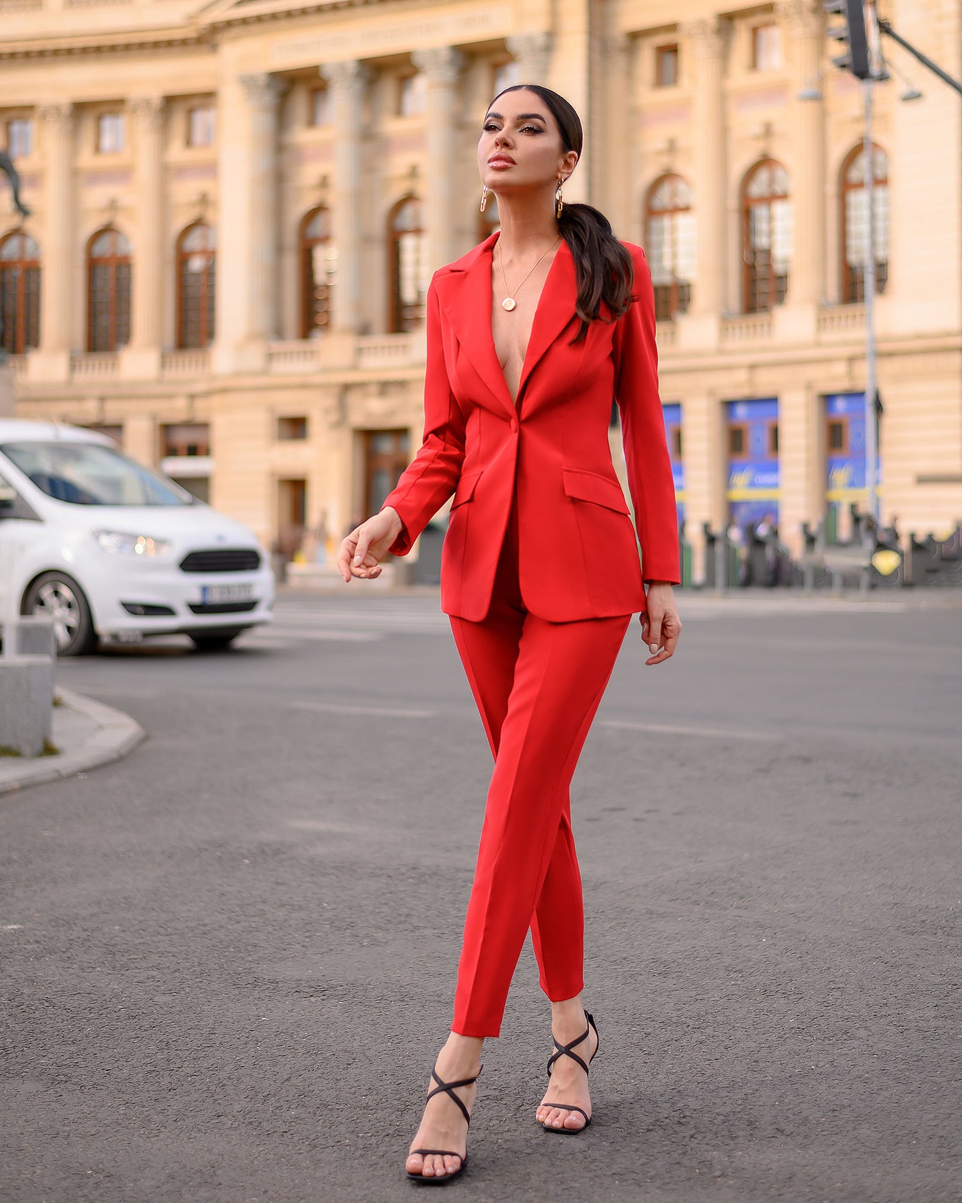 Red Single-Breasted Suit 2-Piece (article 400)