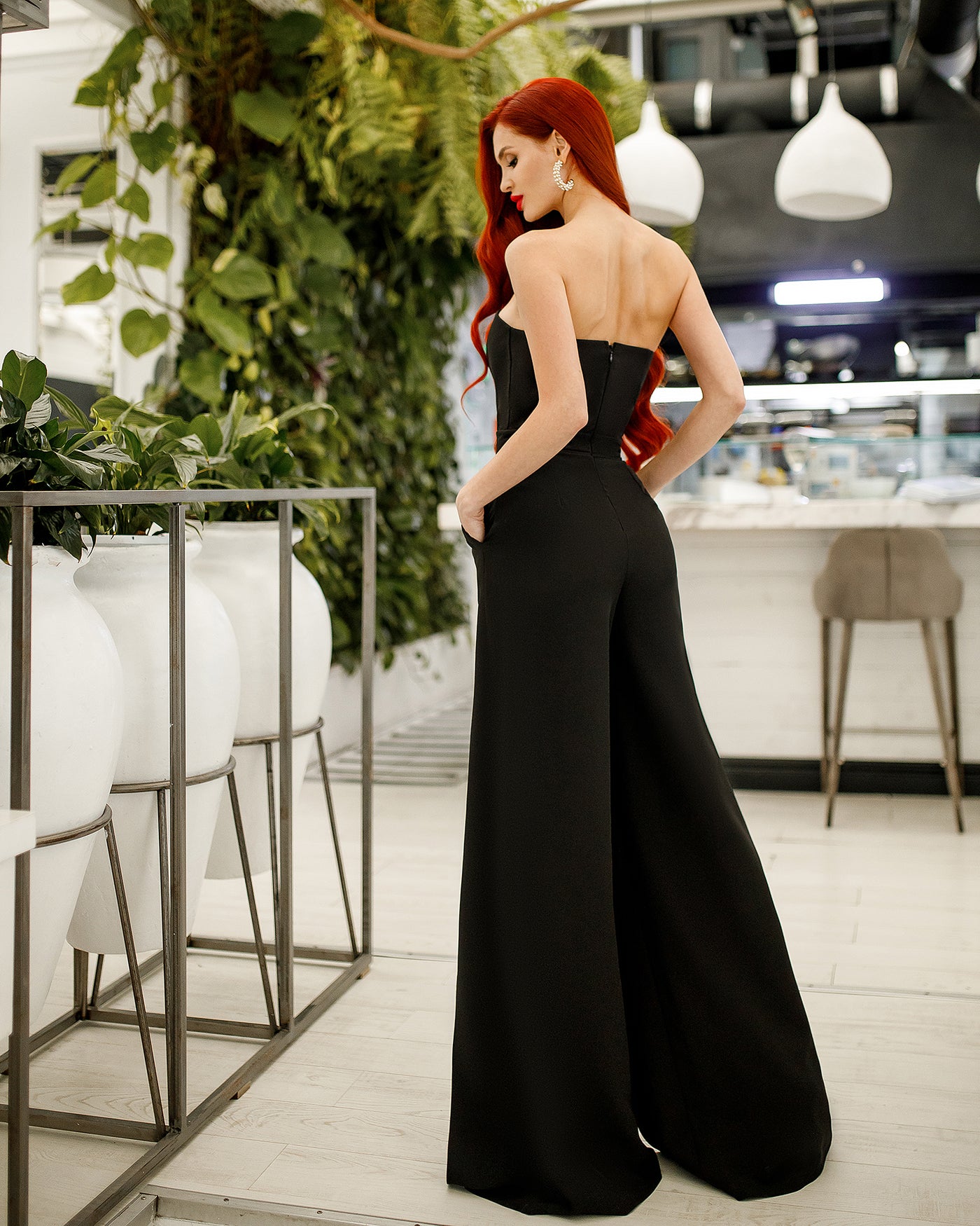 Black Strapless V-Neck Jumpsuit (article 323)