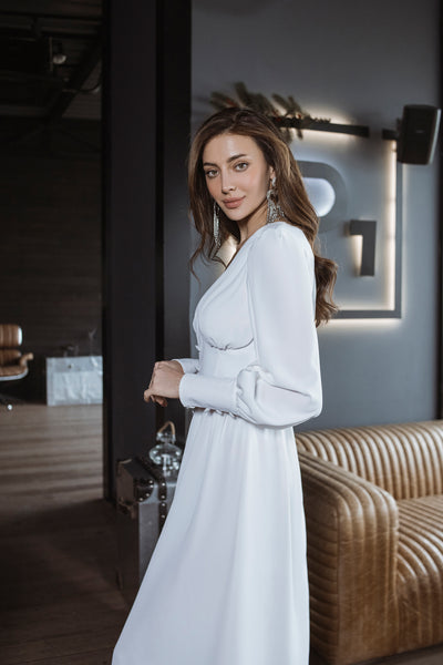 White V-neck Buttoned Puff-Sleeve Midi Dress (article C392)