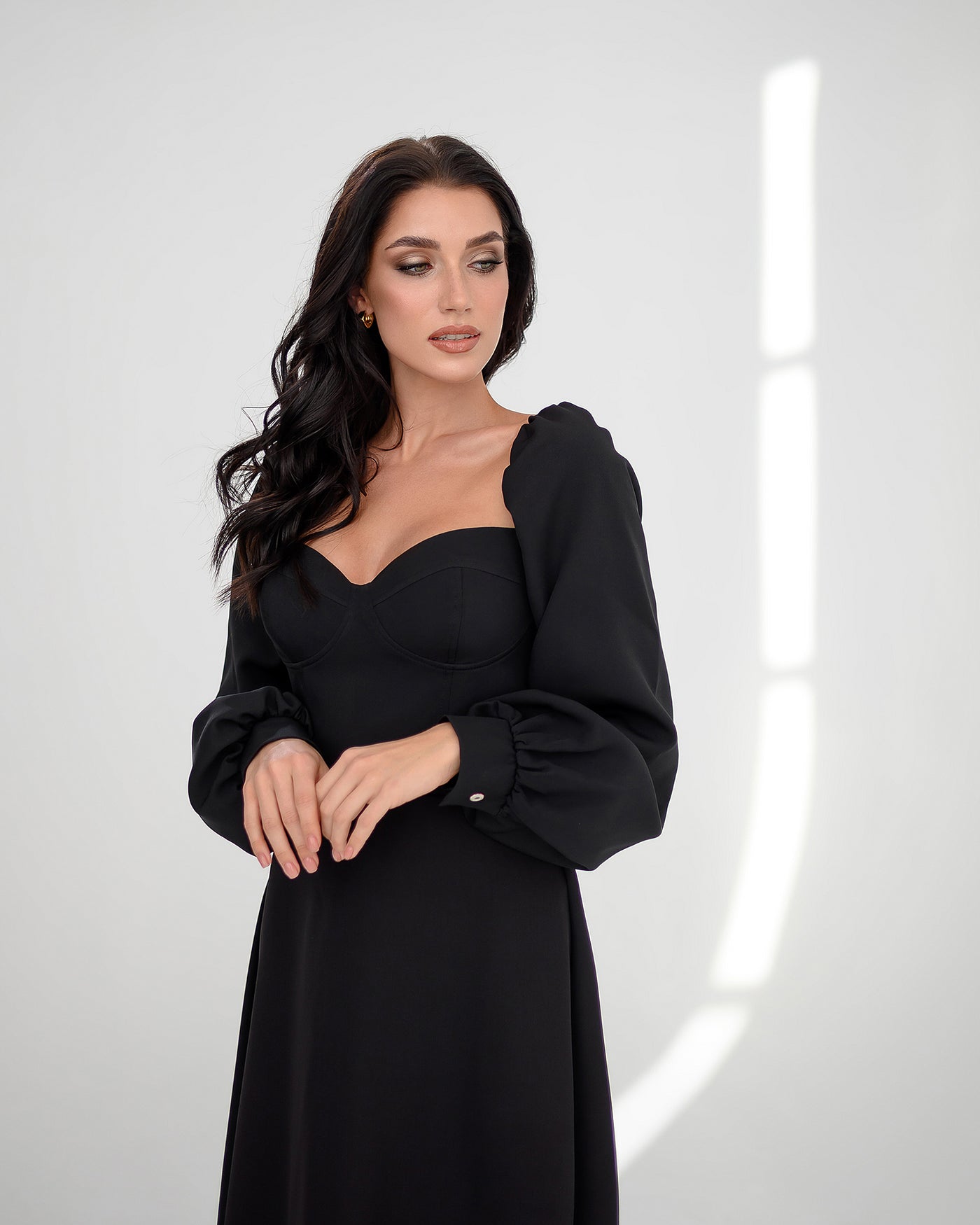 Black PUFF-SLEEVE MIDI DRESS (ARTICLE 401)